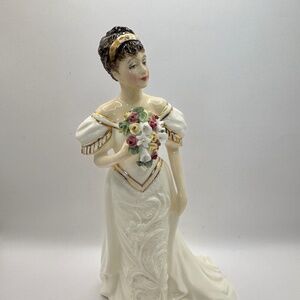 Royal Doulton Figurine "Wedding Morn" HN 3853